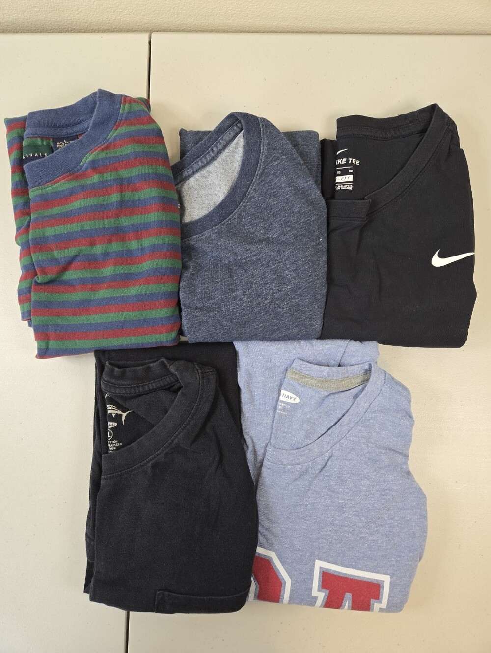 Bundle of 5 Short Sleeve Tees XL Nike Old Navy R&R Casuals Joe Marlin